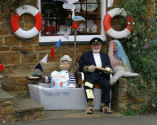 Click to Enlarge this image of a Harpole Scarecrow (2007/ds_pict0018-1.jpg)
