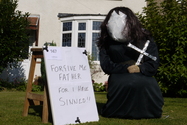 Click to Enlarge this image of a Harpole Scarecrow (2009/104.jpg)