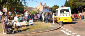 Click to Enlarge this image of a Harpole Scarecrow (2009_2/56.jpg)