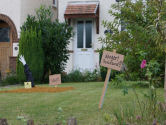Click to Enlarge this image of a Harpole Scarecrow (richardoliver2007/ro32.jpg)